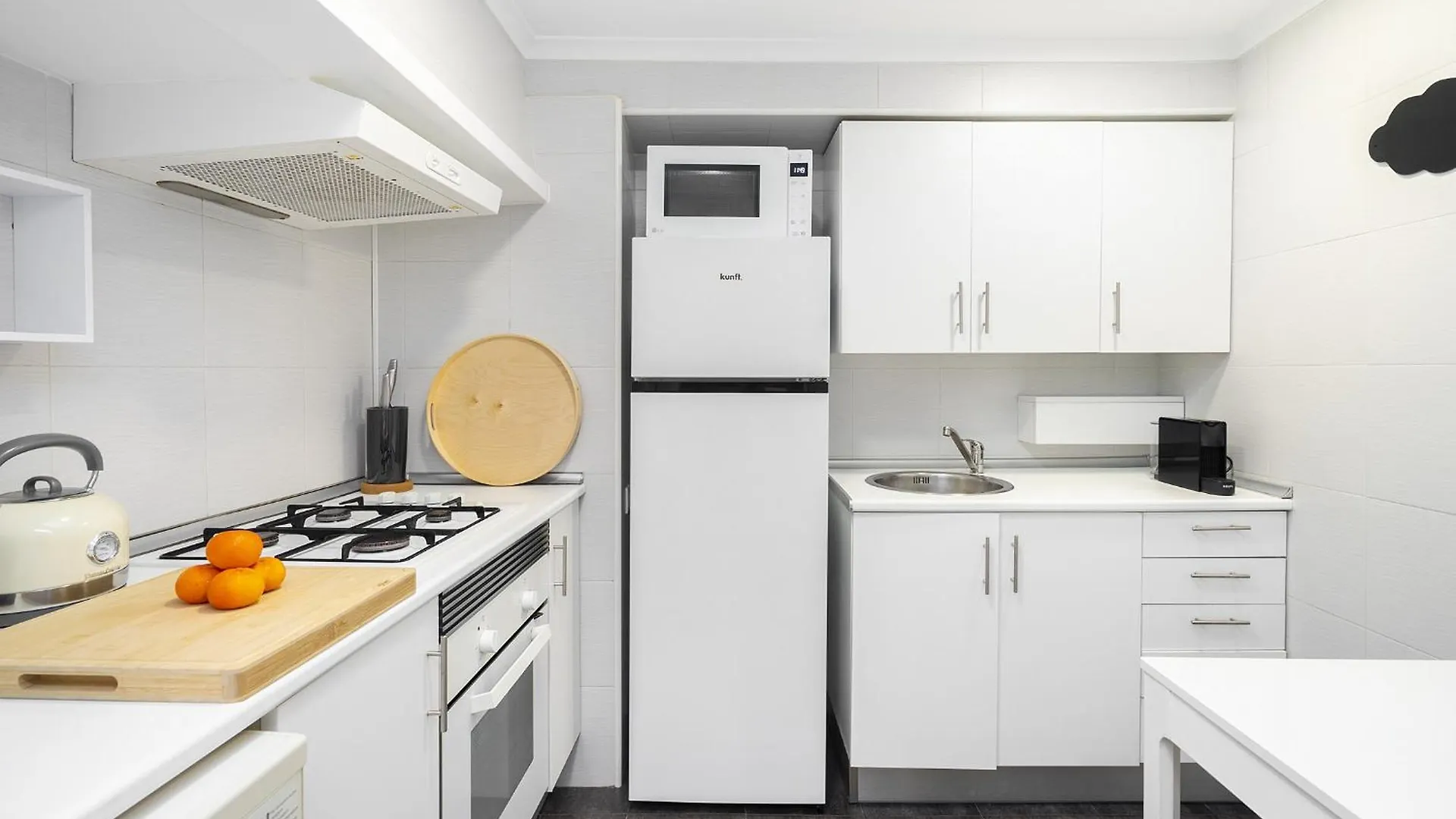 Whome Stylish Family Residence In The Heart Of Chiado Lizbona 0*,